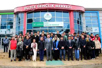 Eminoğlu, Düzce Gençleriyle Buluştu