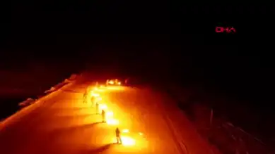 Kartalkaya'da Muhteşem Yılbaşı Meşale Gösterisi!