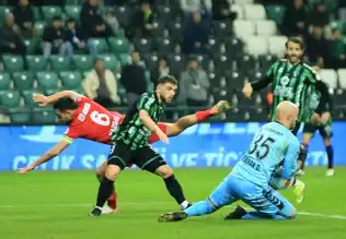 Kocaelispor, Çorum'u 2-0 Yendi!