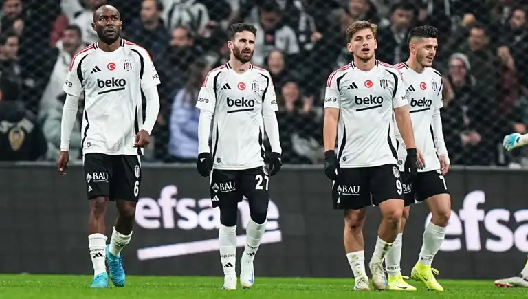 Beşiktaş'ta Derbi Öncesi 4 Oyuncu Ceza Tehlikesi Yaşıyor