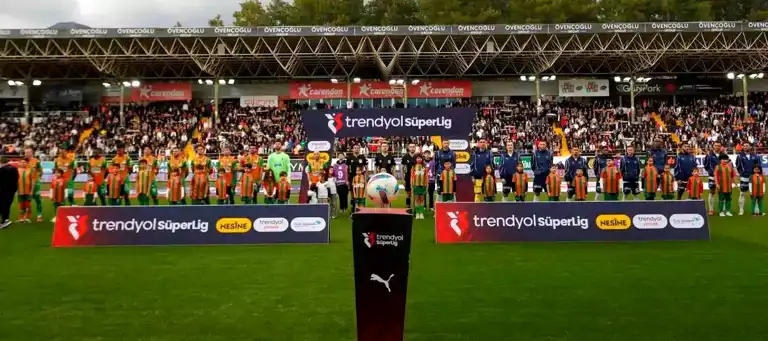 Fenerbahçe-Alanyaspor Maçı Başladı!