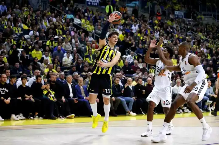 Fenerbahçe, Real Madrid'i Deviremeyi Başardı!